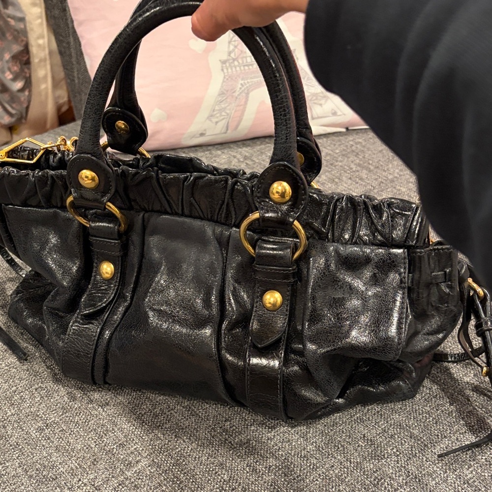 Miu Miu
Vitello leather crossbody bag - Picture 7 of 10